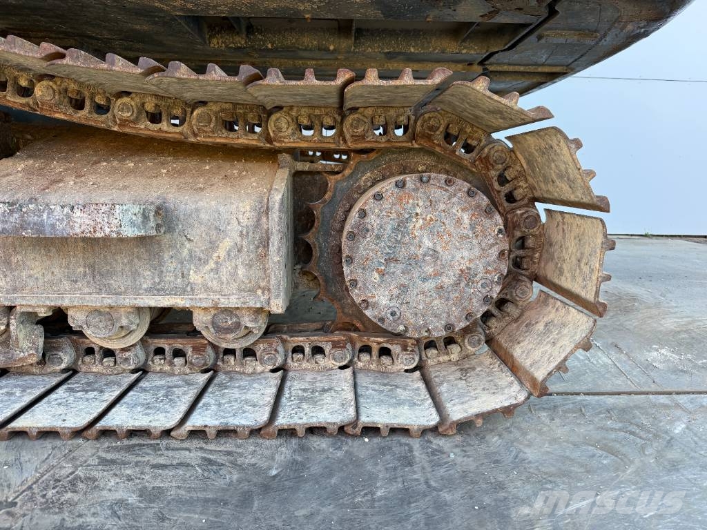 Hyundai HX220L - 360° Camera / Automatic Greasing Rupsgraafmachines