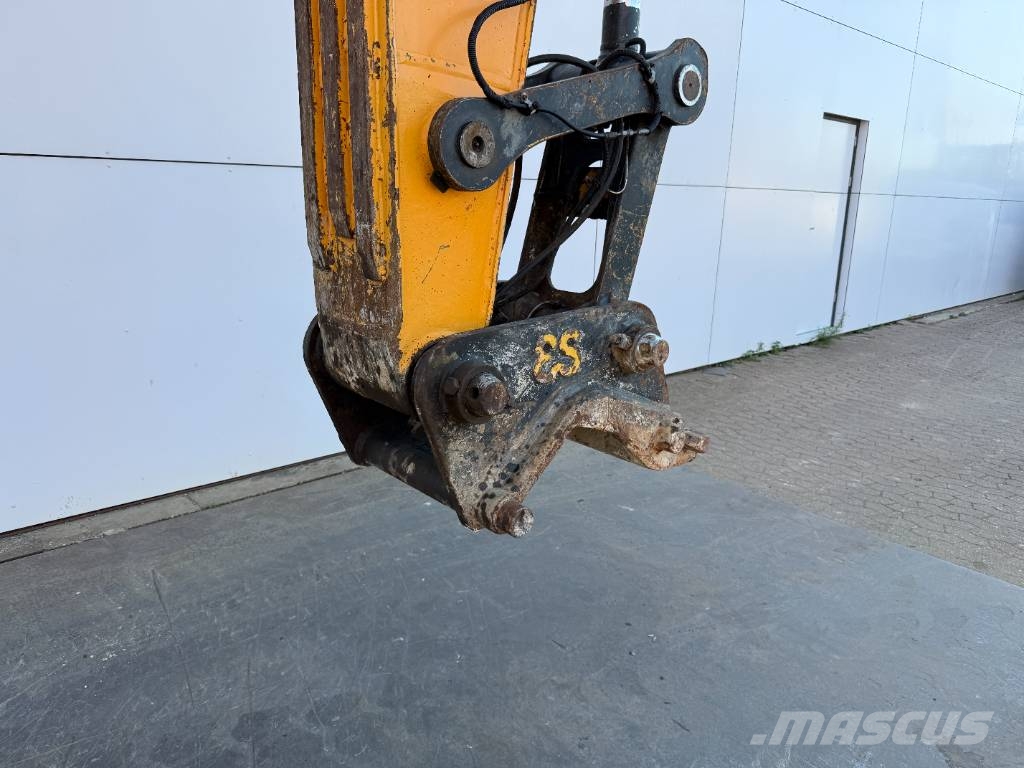 Hyundai HX220L - 360° Camera / Automatic Greasing Rupsgraafmachines
