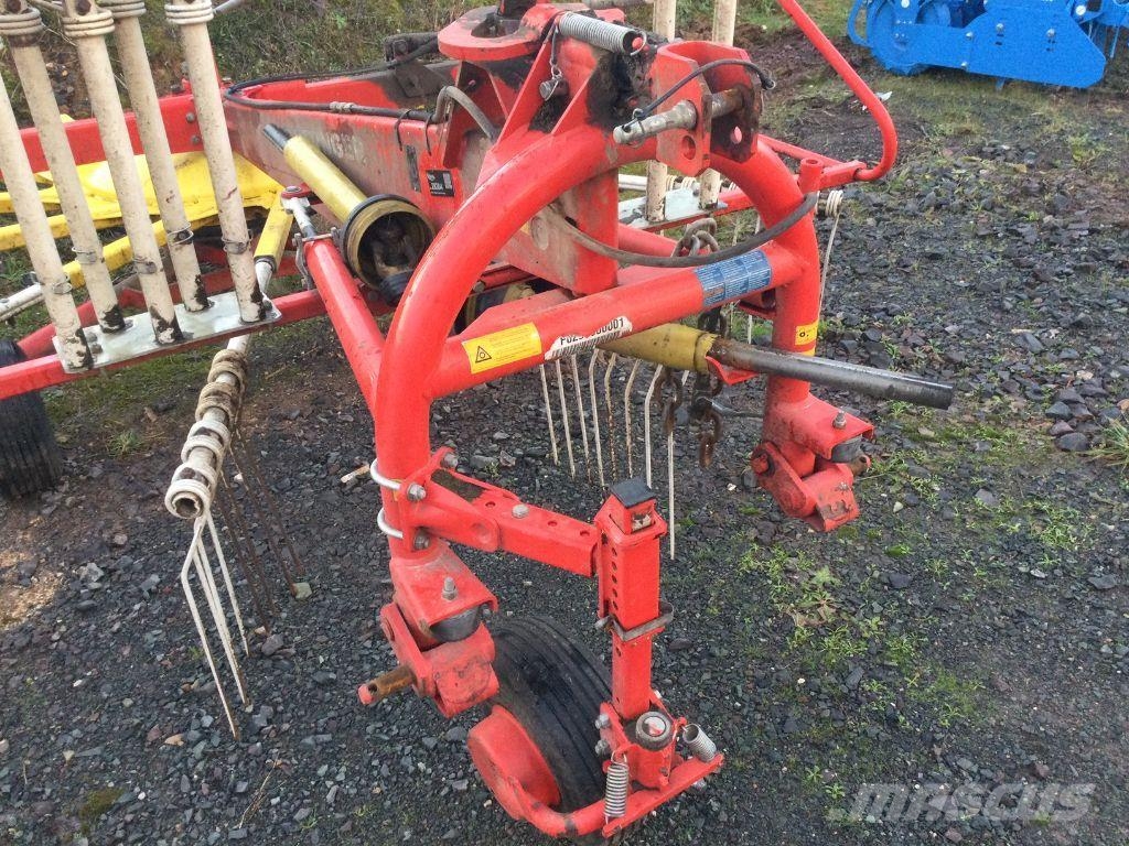 Pöttinger TOP 461 N Windrowers