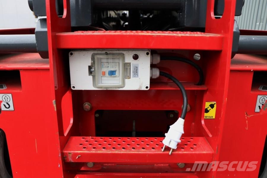 Magni ES1612E Electric, 15.7m Working Height, 250kg Capa Schaarhoogwerkers