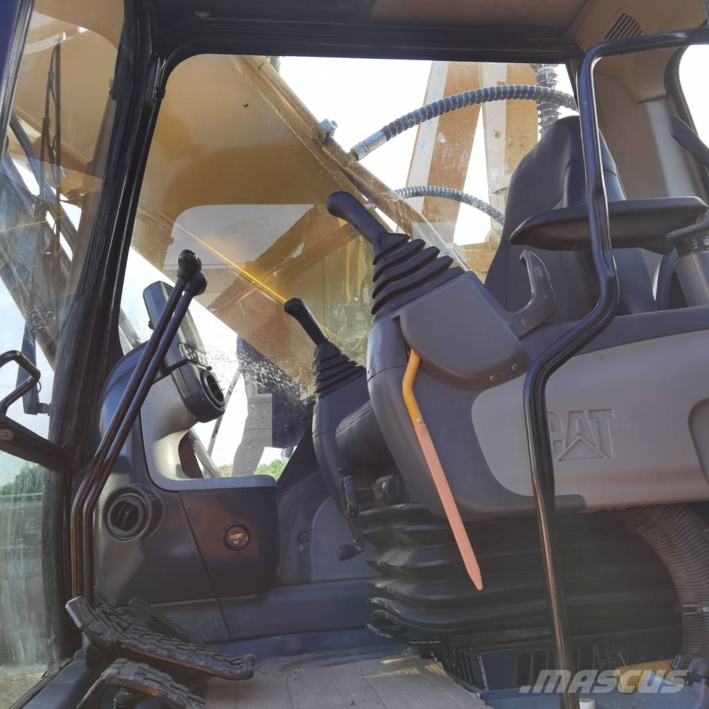 CAT 329 D 履带挖掘机