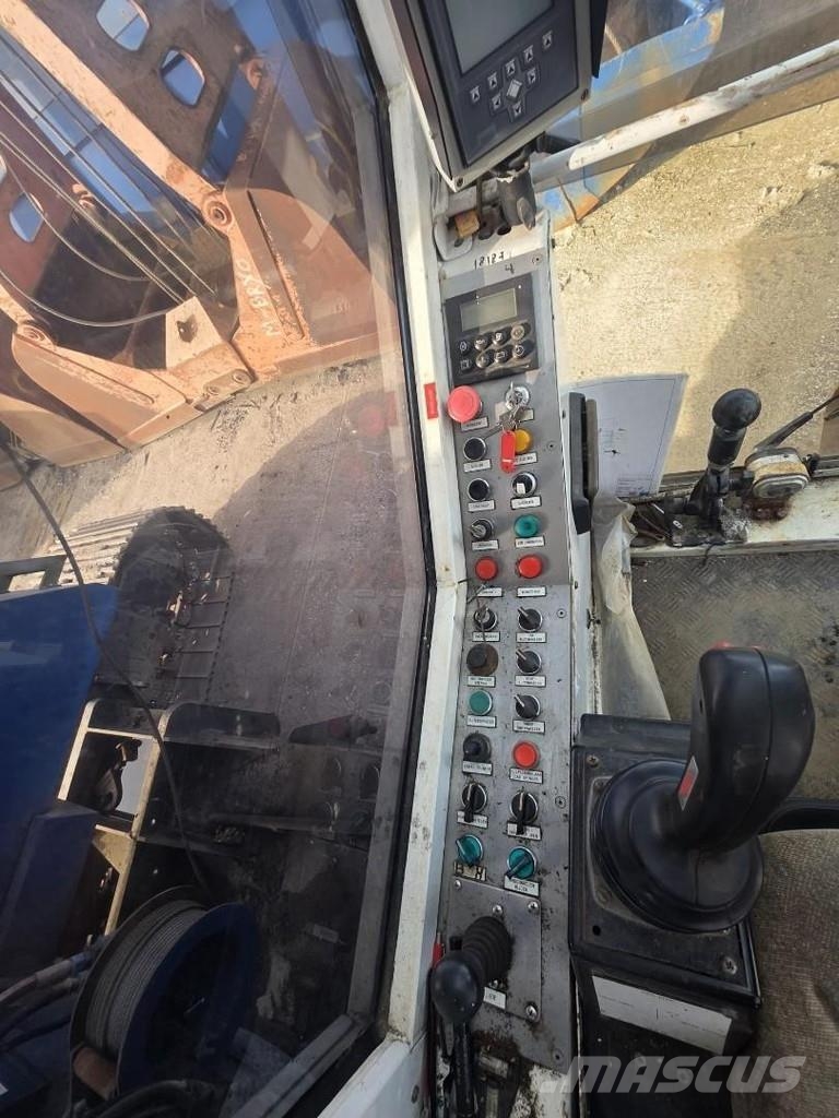 PLM 65 Tracked cranes