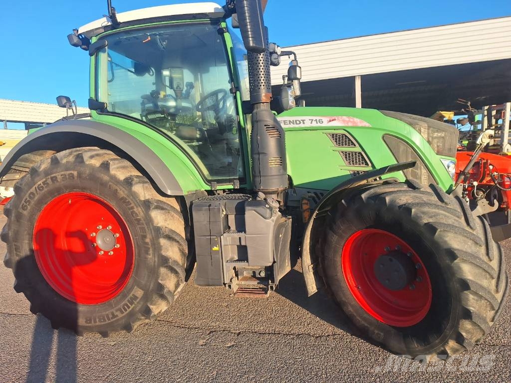 Fendt 716 Profi Трактори
