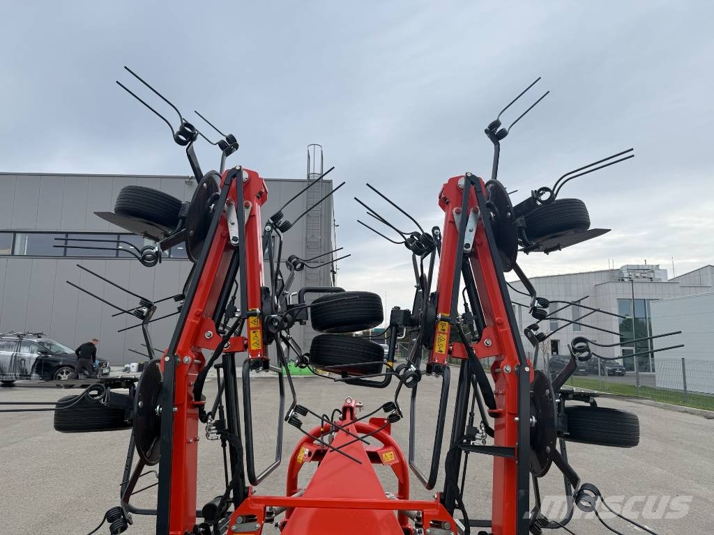 Kubota TE 8080 Obračalniki in zgrabljalniki