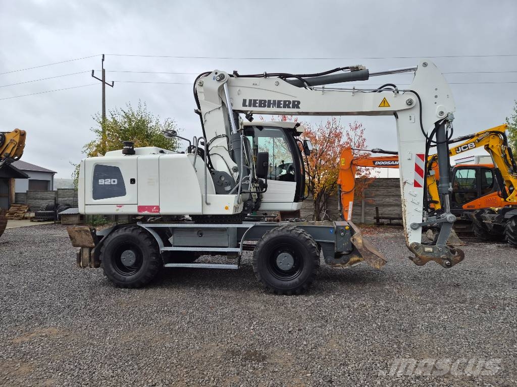Liebherr A 920 Litronic Bagri na kolesih