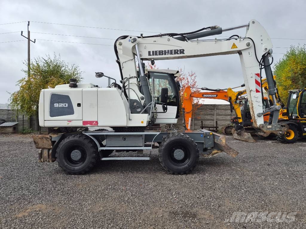 Liebherr A 920 Litronic Bagri na kolesih