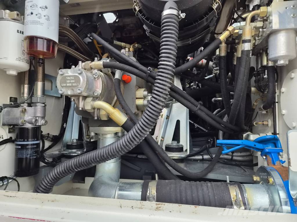 Liebherr A 920 Litronic Bagri na kolesih