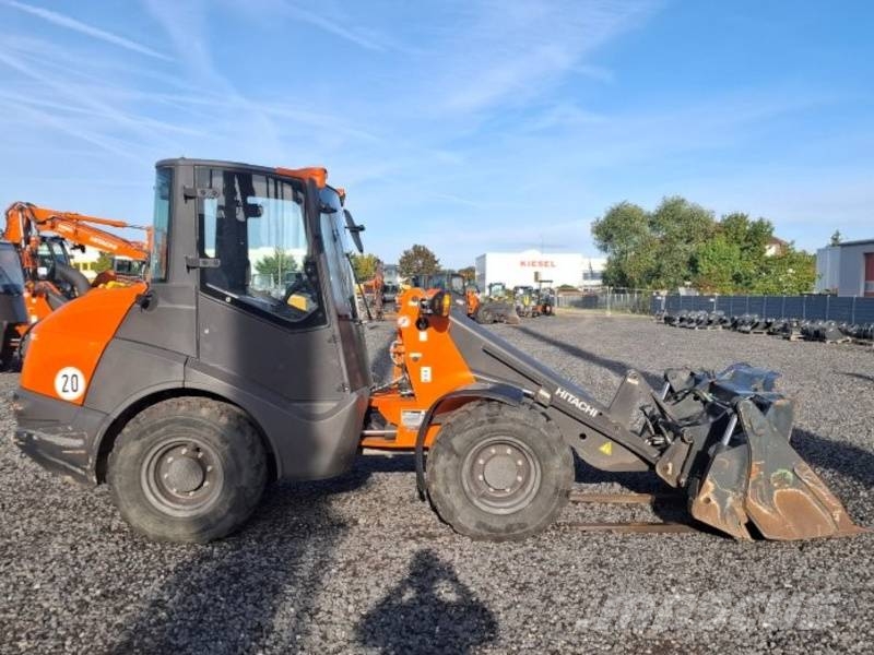 Hitachi ZW 75-6 Lietoti riteņu kompaktiekrāvēji