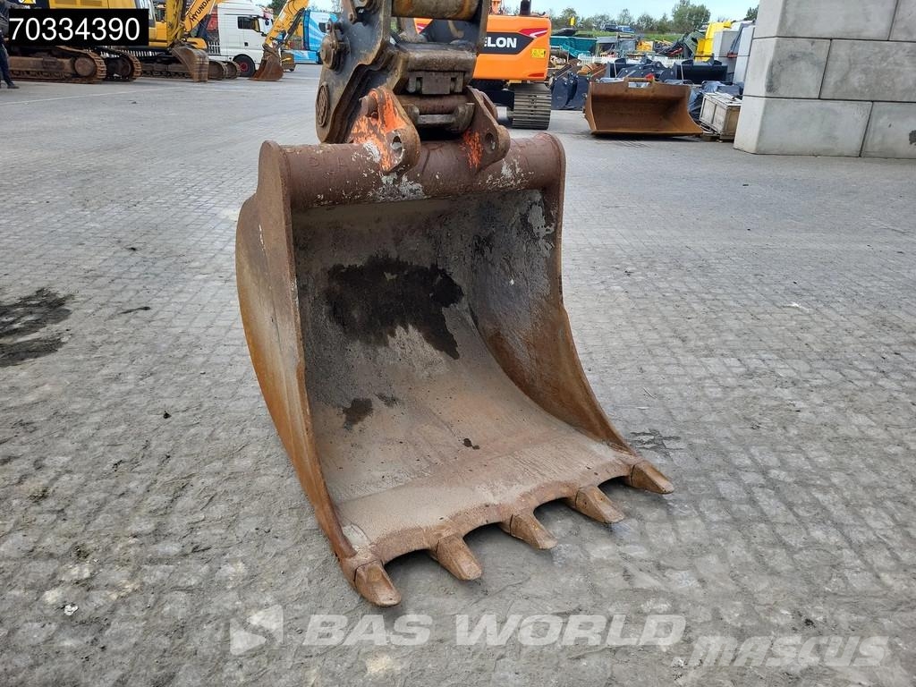 Liebherr A 914 Compact Select حفارات بعجل