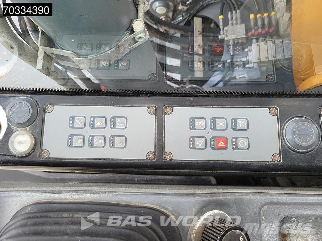 Liebherr A 914 Compact Select حفارات بعجل