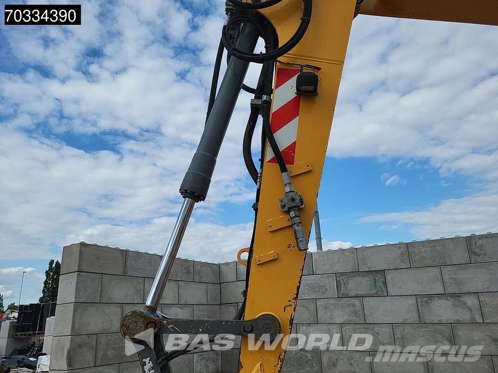 Liebherr A 914 Compact Select حفارات بعجل