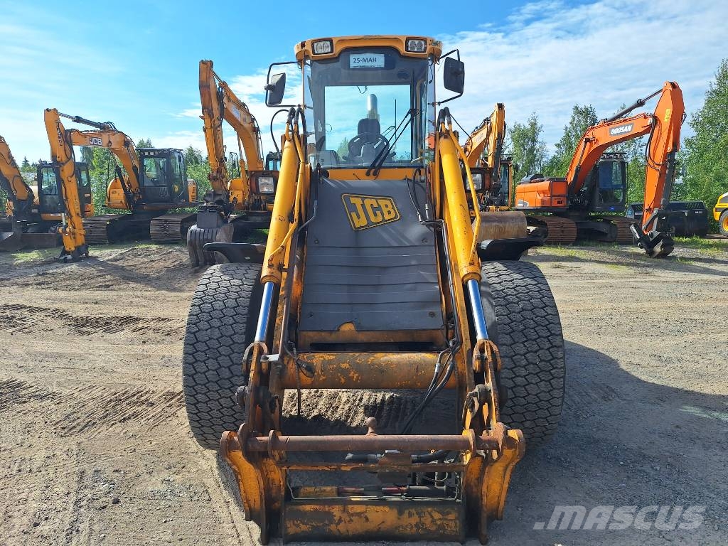 JCB 416 HT Incarcator pe pneuri