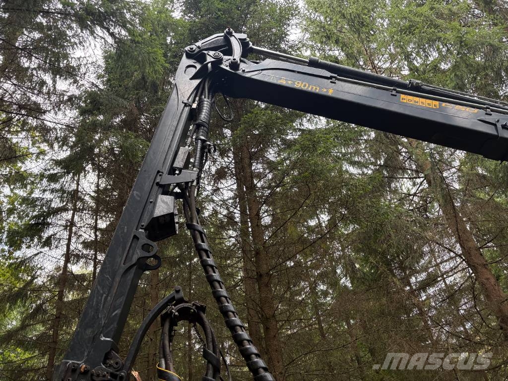 Ponsse SCORPION 8W Harvester