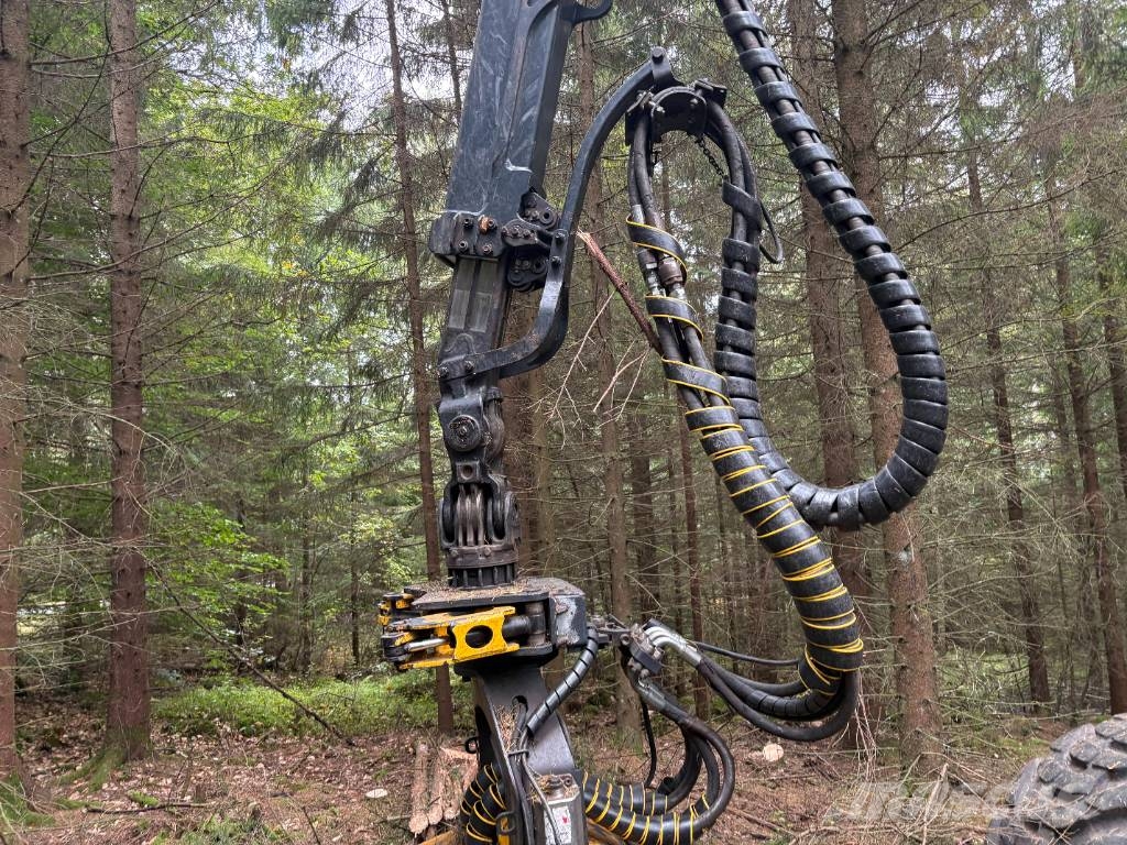 Ponsse SCORPION 8W Harvester