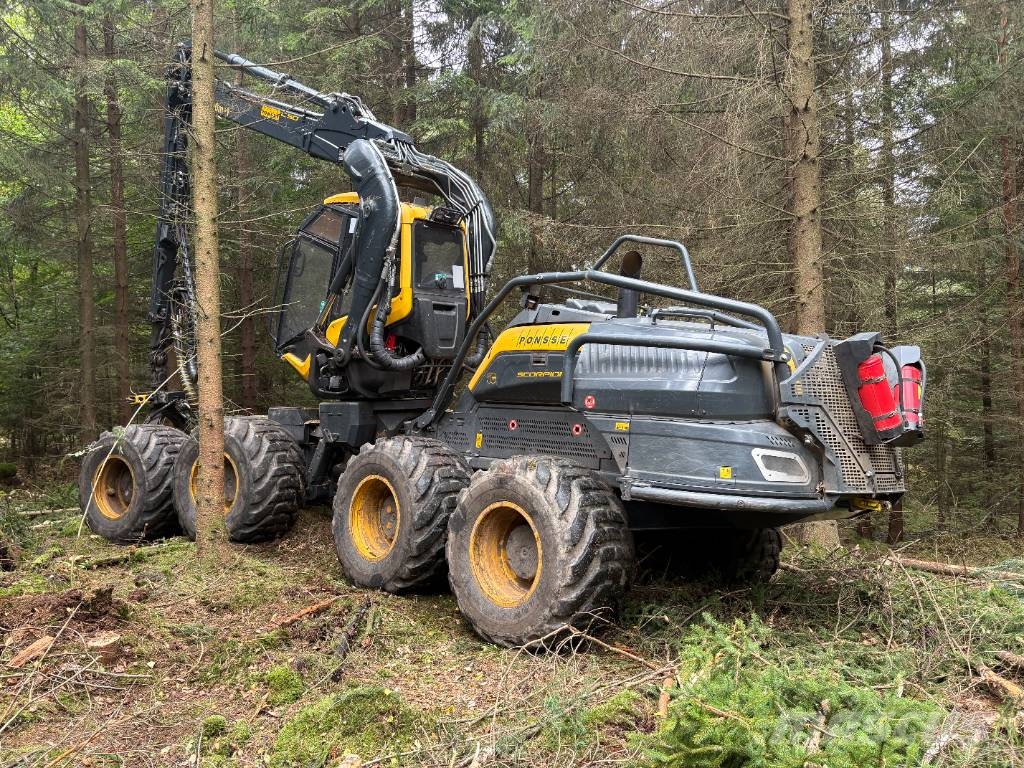 Ponsse SCORPION 8W Harvester