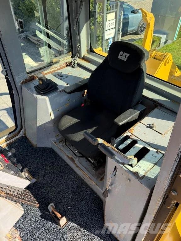 CAT D7G2 (D7R D8R) Rupsdozers