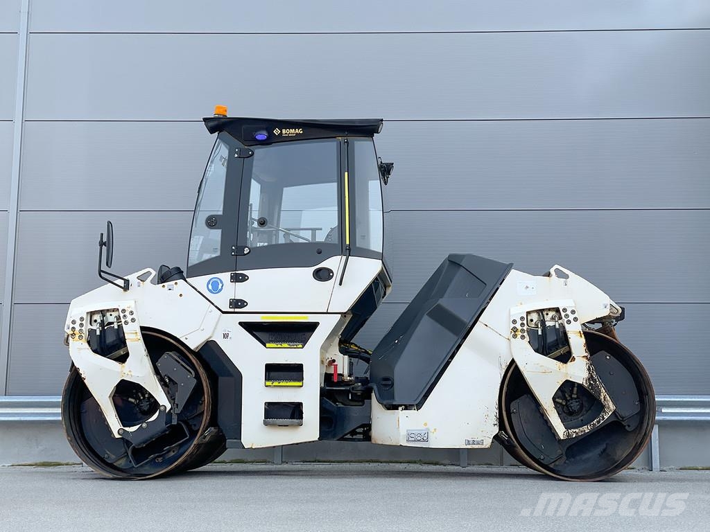 Bomag BW 161 AD-5 مداحل ثنائية الاسطوانة
