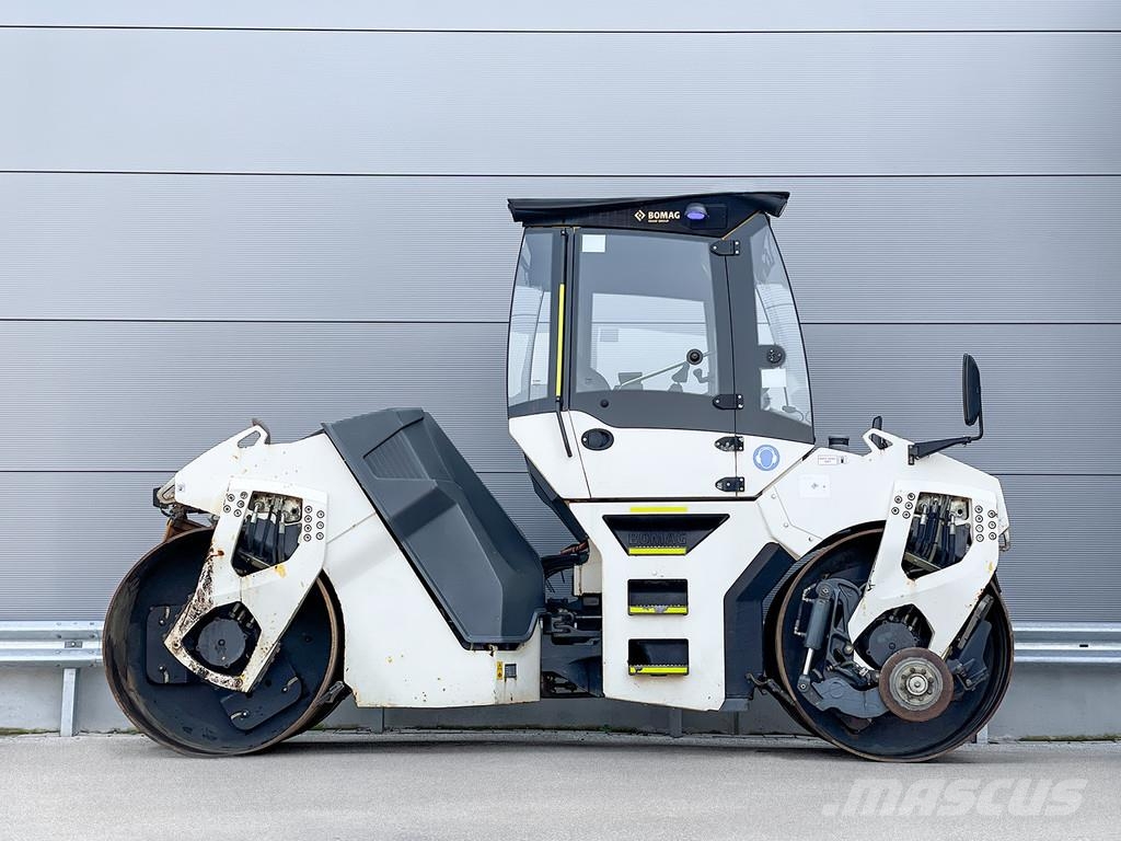 Bomag BW 161 AD-5 مداحل ثنائية الاسطوانة