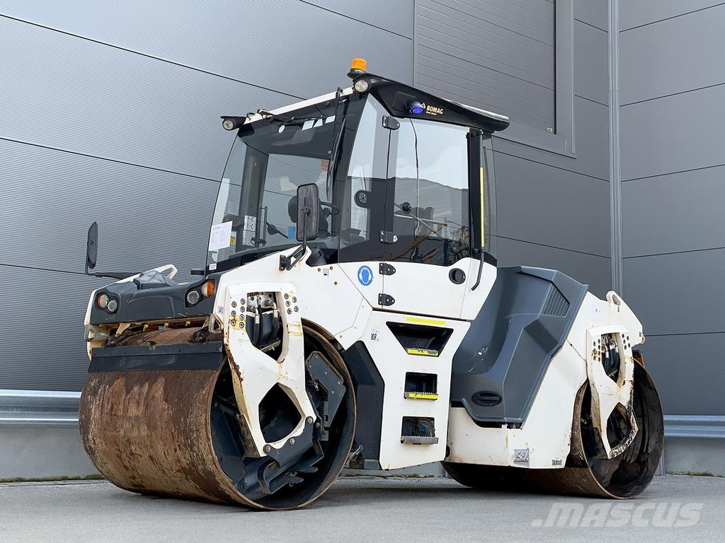 Bomag BW 161 AD-5 مداحل ثنائية الاسطوانة