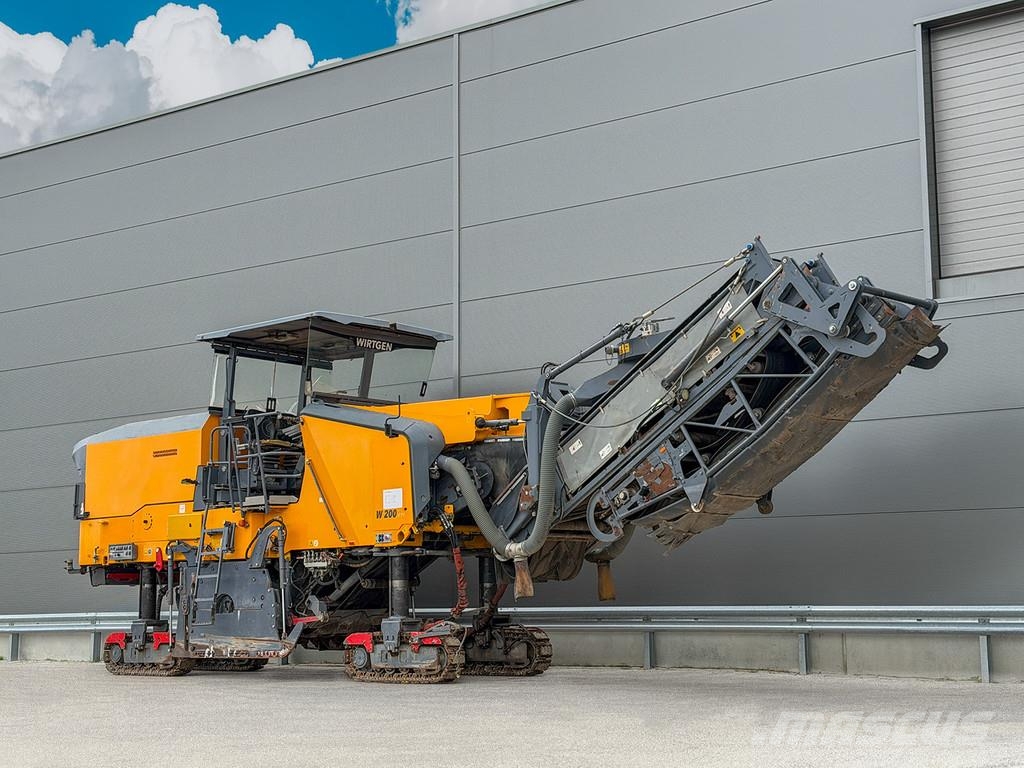 Wirtgen W 200 I Asphalt cold milling machines