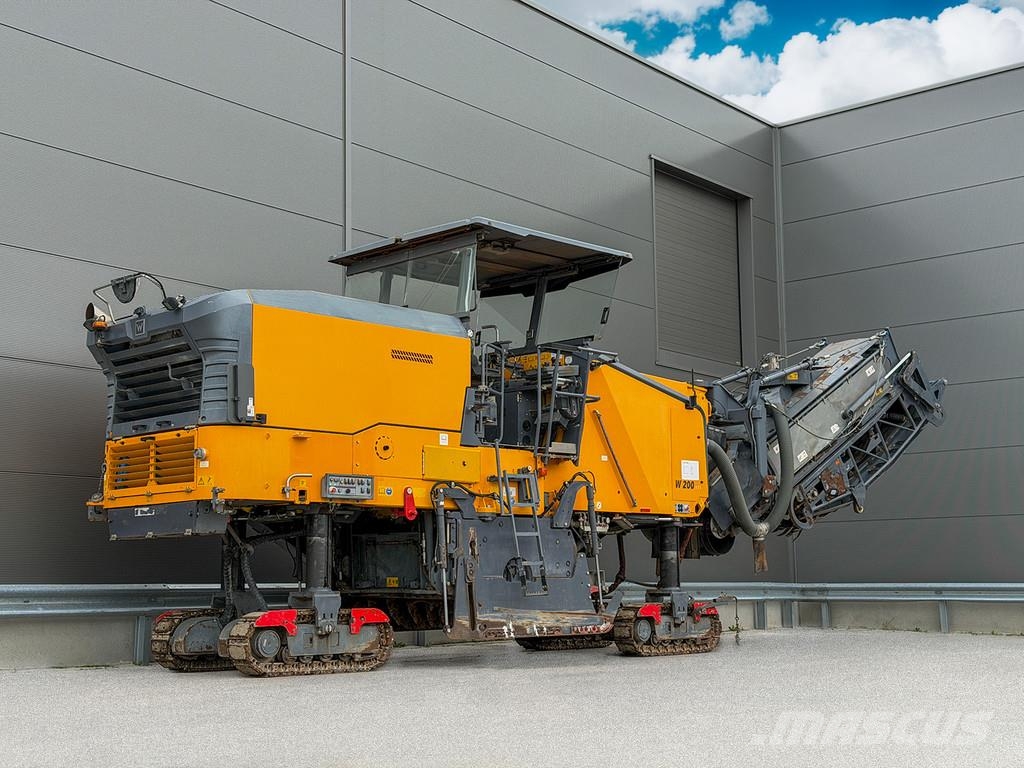 Wirtgen W 200 I Asphalt cold milling machines