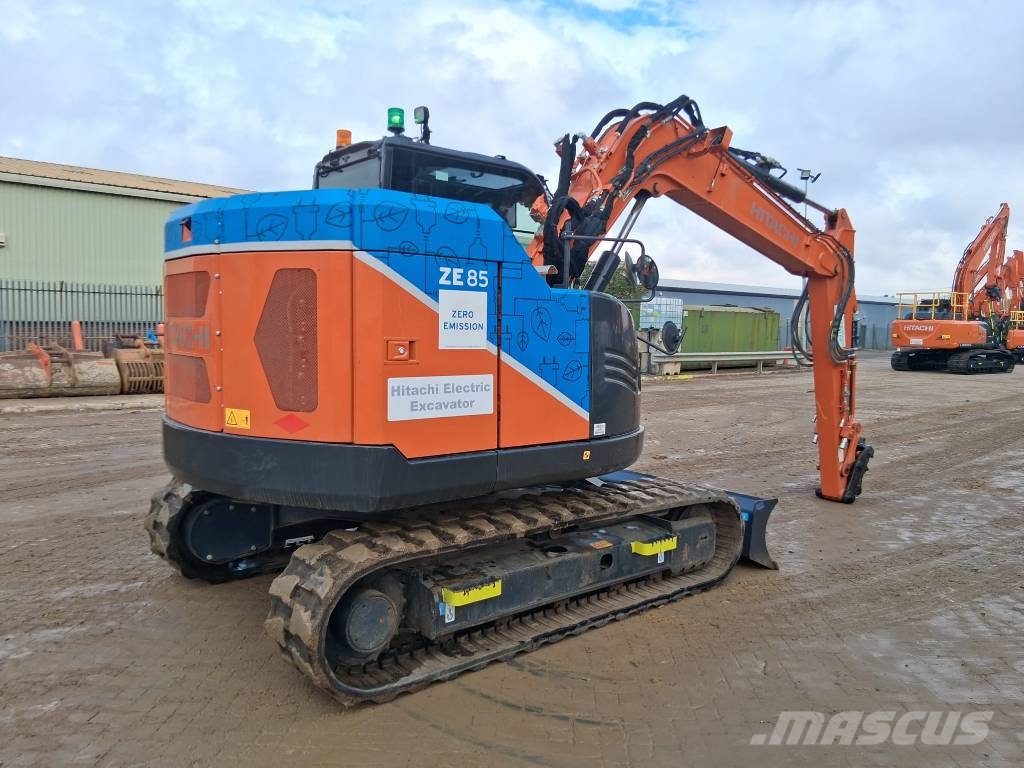 Hitachi ZE85 Közepes (midi) kotrók 7 t - 12 t