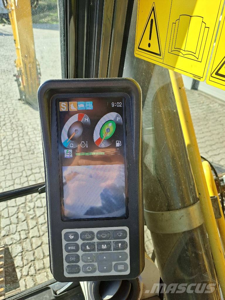 New Holland E 175 C LC Telakaivukoneet