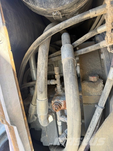 Liebherr R 924 Compact Tunnel Crawler excavators