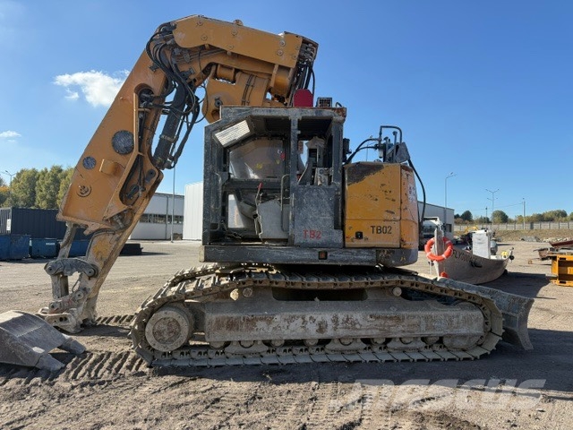 Liebherr R 924 Compact Tunnel Crawler excavators