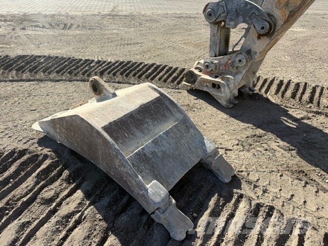 Liebherr R 924 Compact Tunnel Crawler excavators