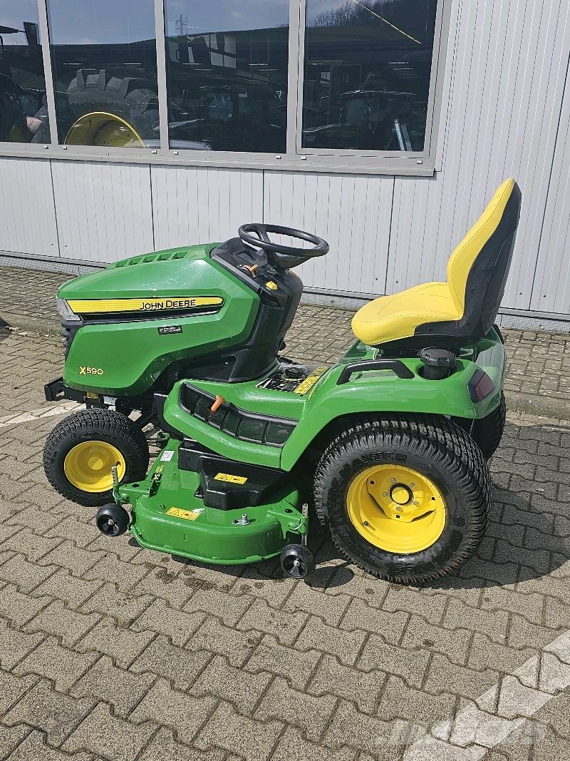 John Deere X590 ماكينات زراعية - غير ذلك