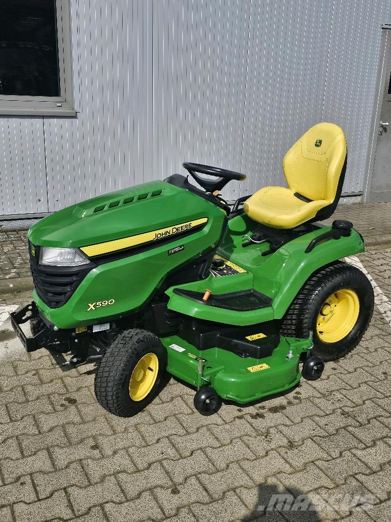John Deere X590 ماكينات زراعية - غير ذلك