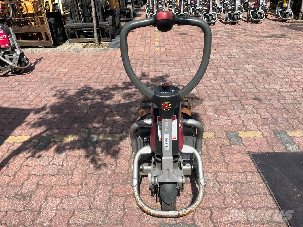Linde CITI T05 /130/ V-3793 OB شاحنات مناولة ذاتية الدفع