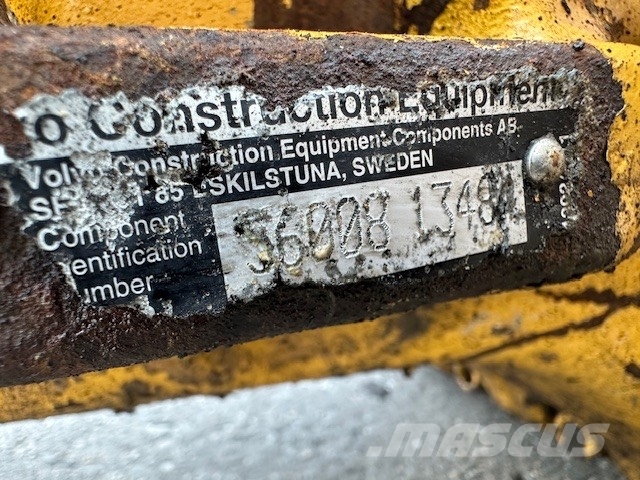 Volvo L 90 F AXLES FRONT Transmissie