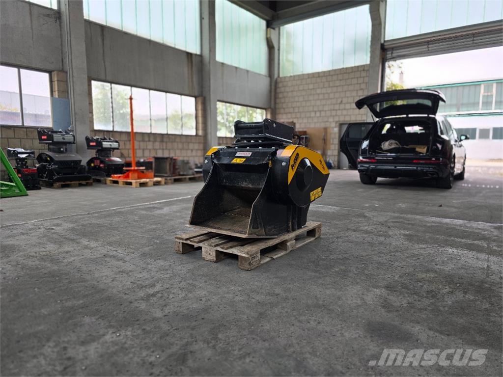 Wolf Anbaubrecher MB-C50 S4 Sonstige Landmaschinen
