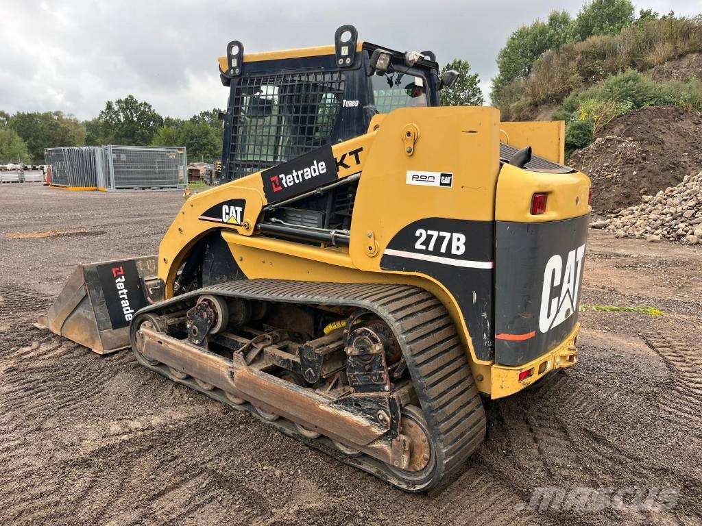 CAT 277 B skopa gafflar jordfräs stensamlare Skid steer mini nakladalci
