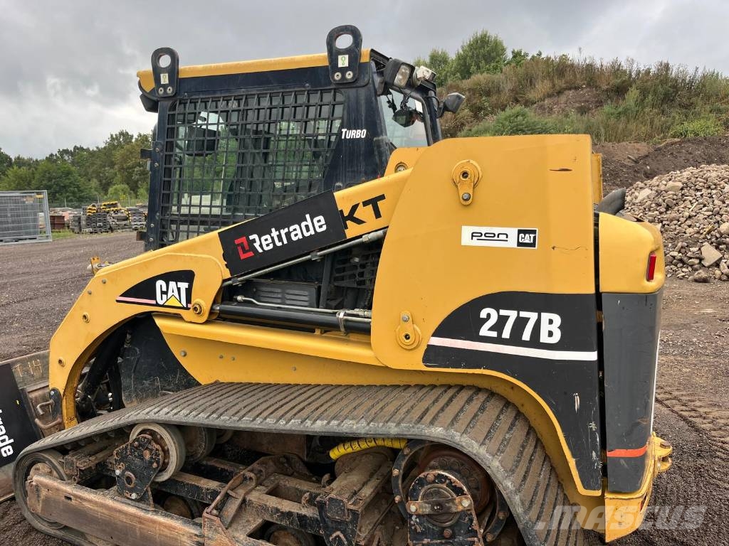CAT 277 B skopa gafflar jordfräs stensamlare Skid steer mini nakladalci