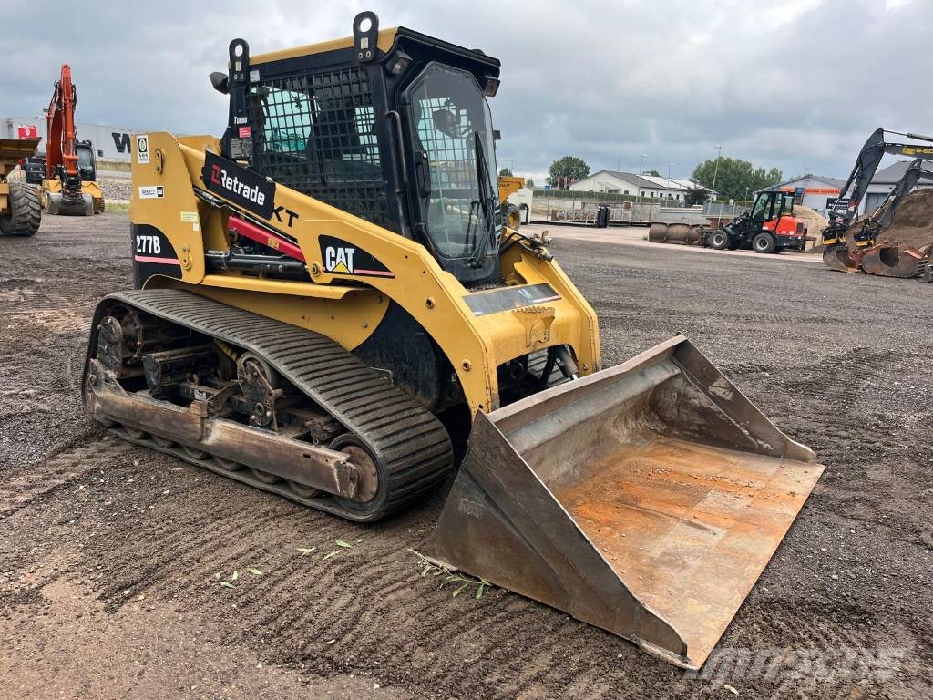 CAT 277 B skopa gafflar jordfräs stensamlare Skid steer mini nakladalci
