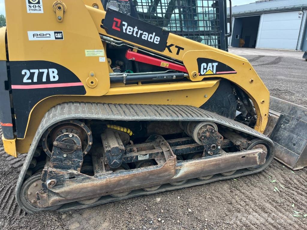 CAT 277 B skopa gafflar jordfräs stensamlare Skid steer mini nakladalci