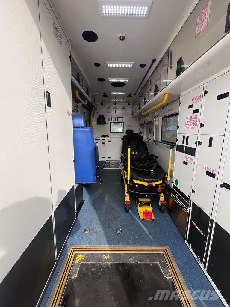 Fiat Ducato A&E Fiat Ducato A&E Vehicle with Stryker Pr Ambulancias