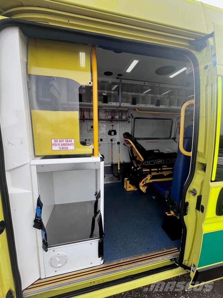 Fiat Ducato A&E Fiat Ducato A&E Vehicle with Stryker Pr Ambulancias