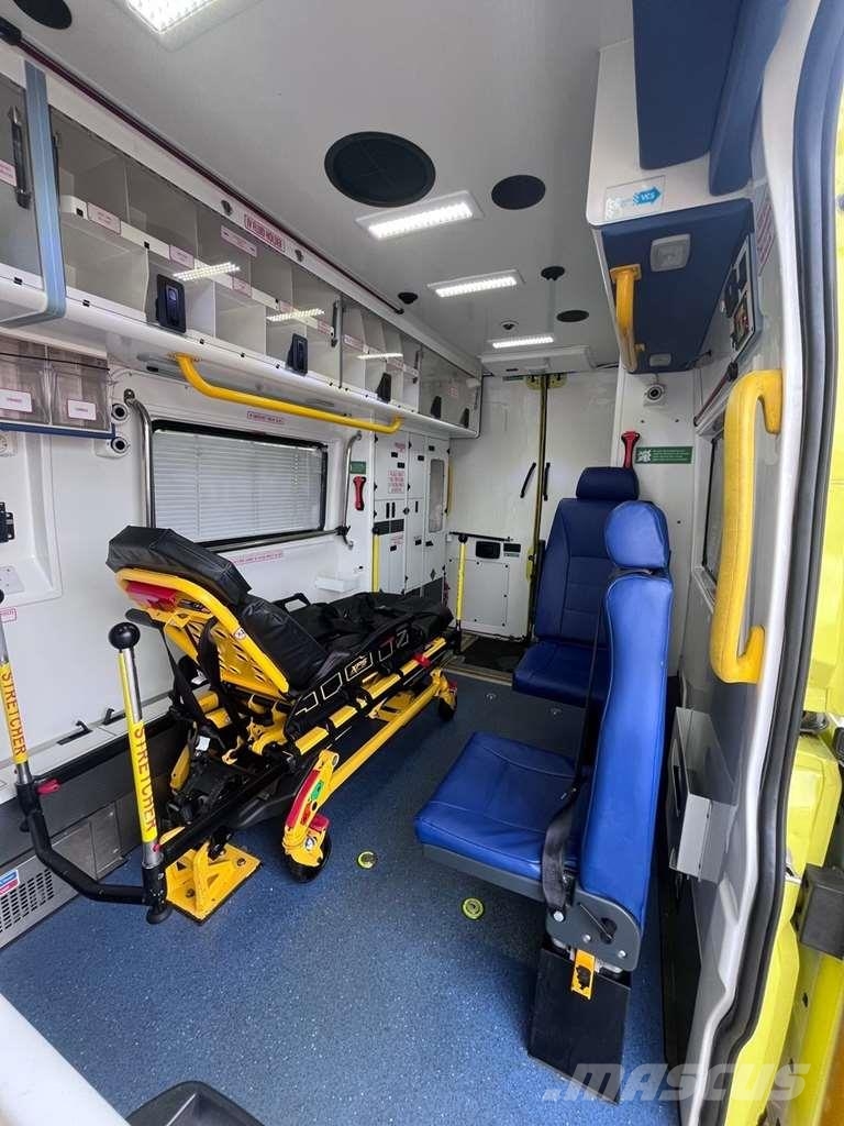 Fiat Ducato A&E Fiat Ducato A&E Vehicle with Stryker Pr Ambulancias
