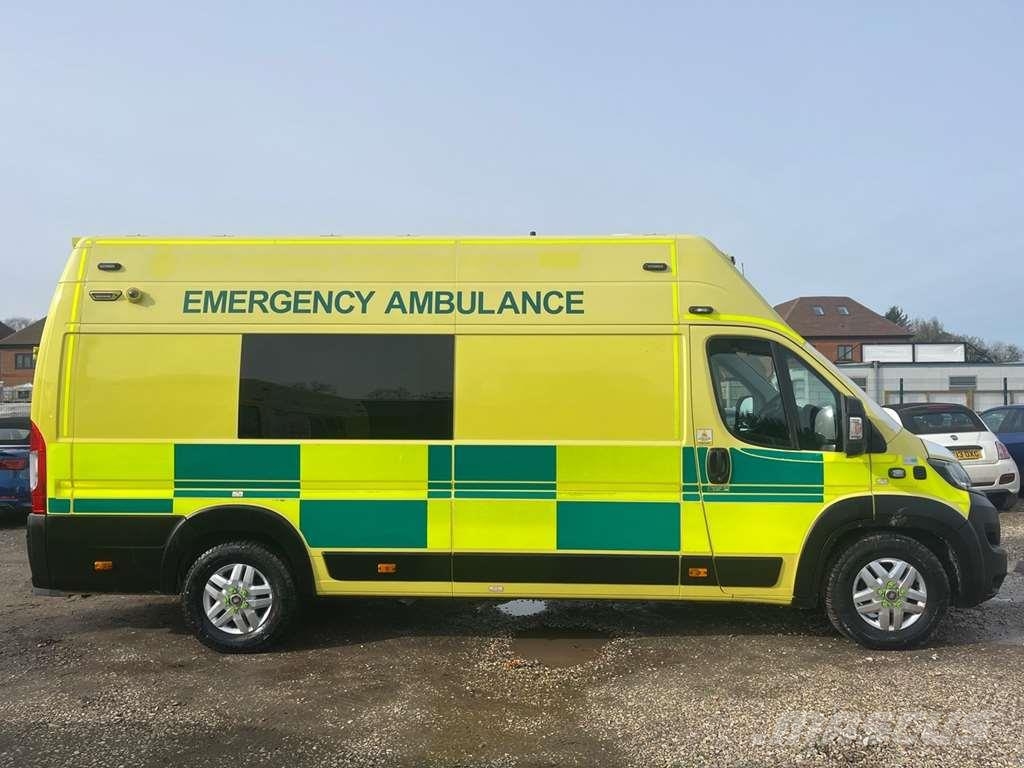 Fiat Ducato A&E Fiat Ducato A&E Vehicle with Stryker Pr Ambulancias