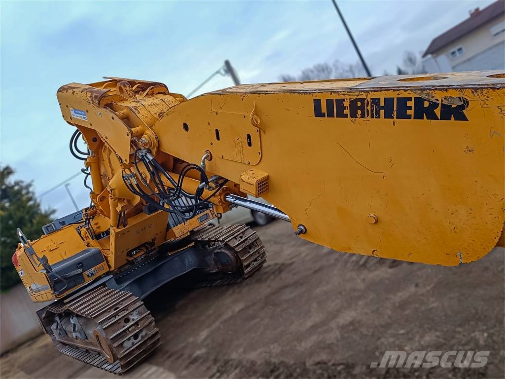 Liebherr R 944 C 大型油圧ショベル12t以上(パワーショベル・ユンボ)