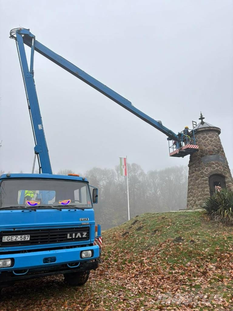 Liaz 110.01 Emelőkosaras teherautó Platforme aeriene montate pe camion