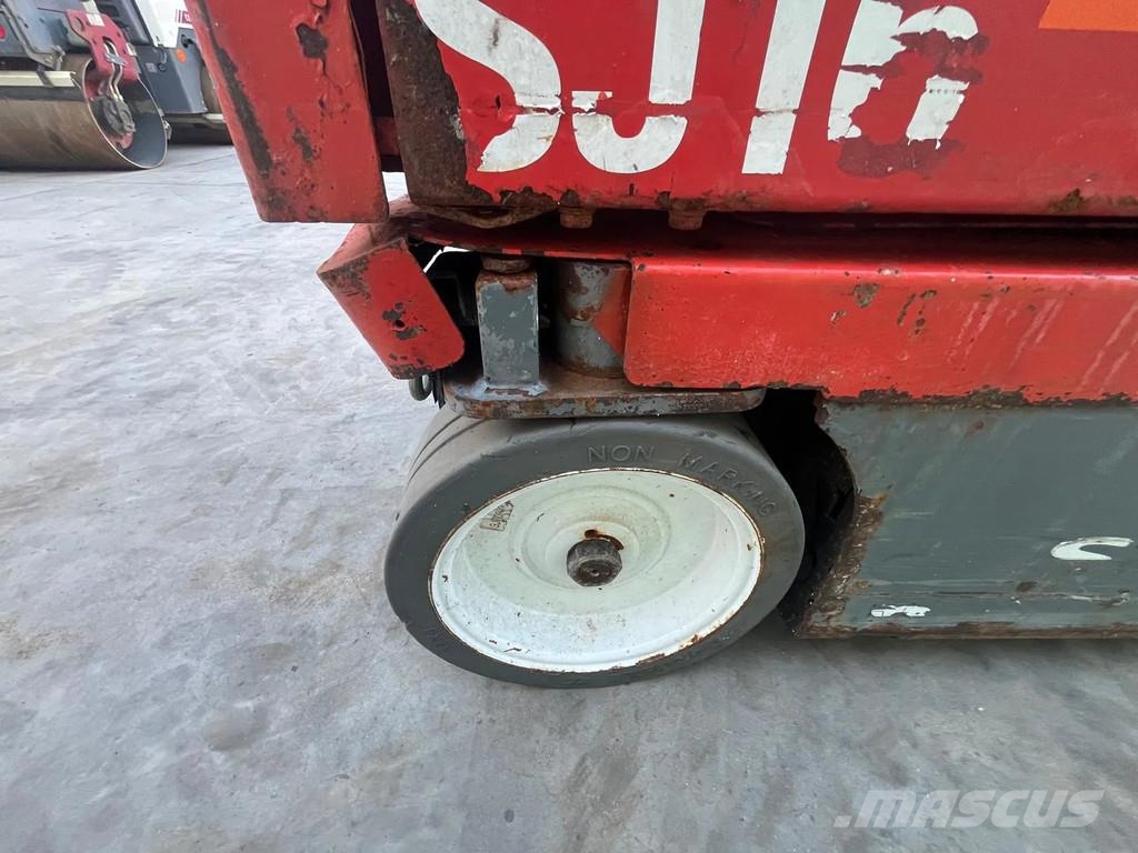 SkyJack SJ16 SJ16 Telescopic boom lifts