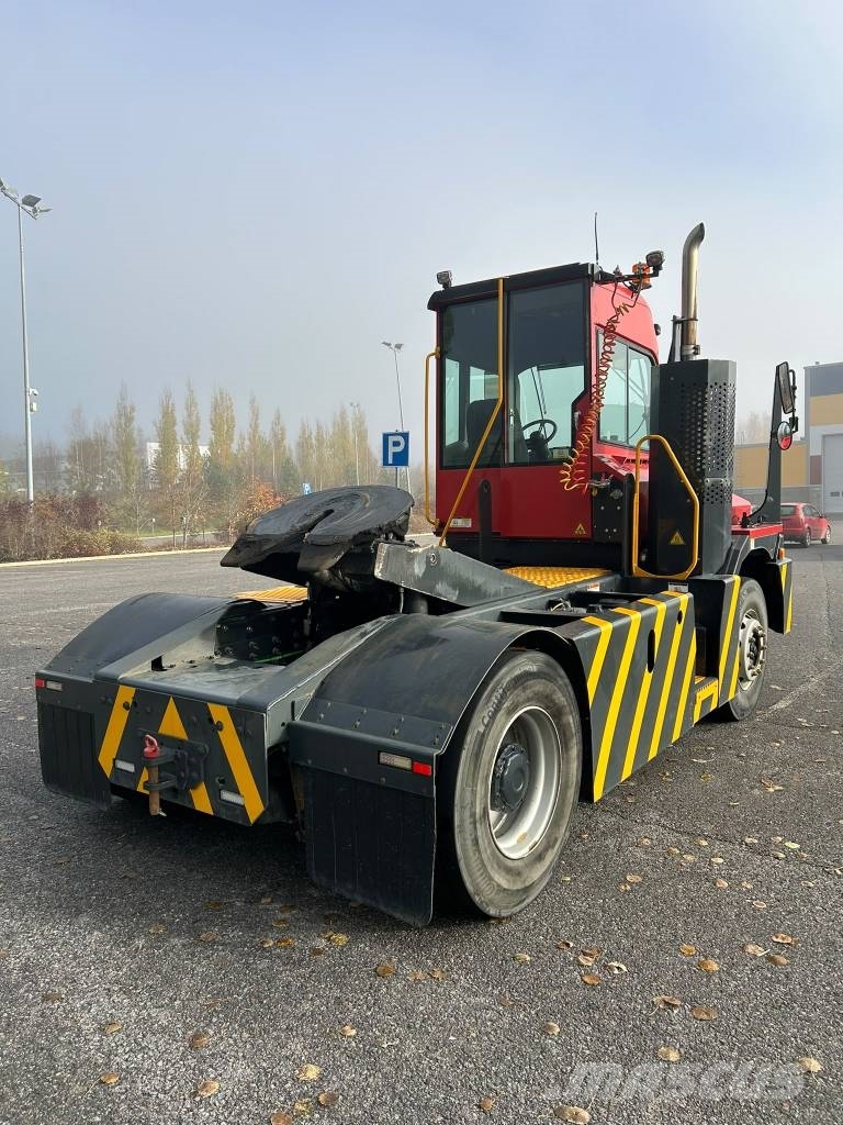 Kalmar T2i Trattori portuali