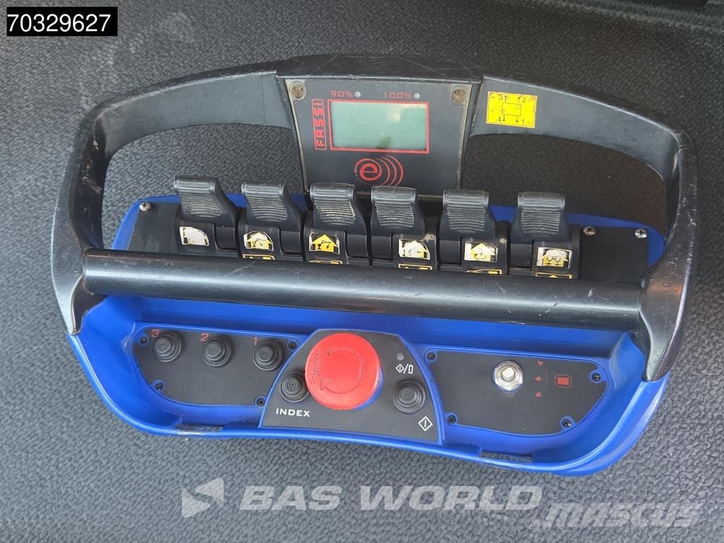 Mercedes-Benz Arocs 2532 Arocs 6X2 FASSI F235A.2.26 E-DYNAMIC Cr 플랫베드/드롭사이드 트럭