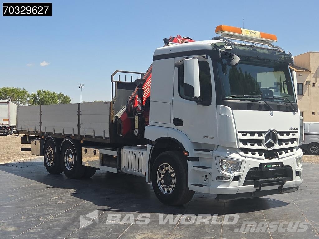 Mercedes-Benz Arocs 2532 Arocs 6X2 FASSI F235A.2.26 E-DYNAMIC Cr 플랫베드/드롭사이드 트럭