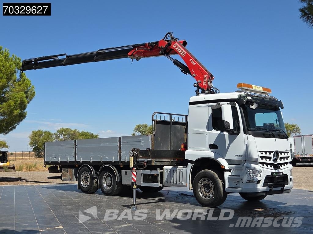 Mercedes-Benz Arocs 2532 Arocs 6X2 FASSI F235A.2.26 E-DYNAMIC Cr 플랫베드/드롭사이드 트럭